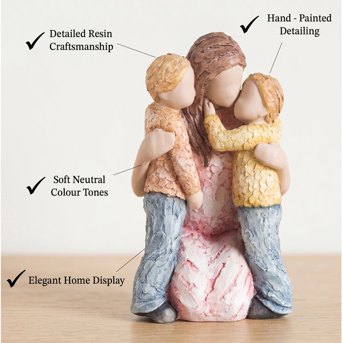My World, Figurine